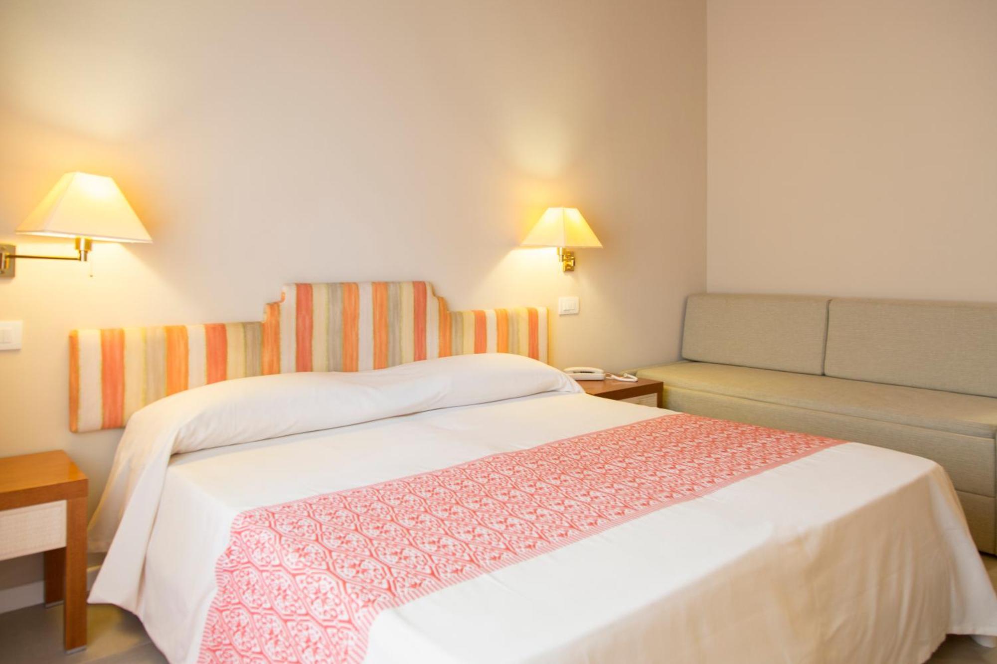 Blu Laconia Village 4* Cannigione