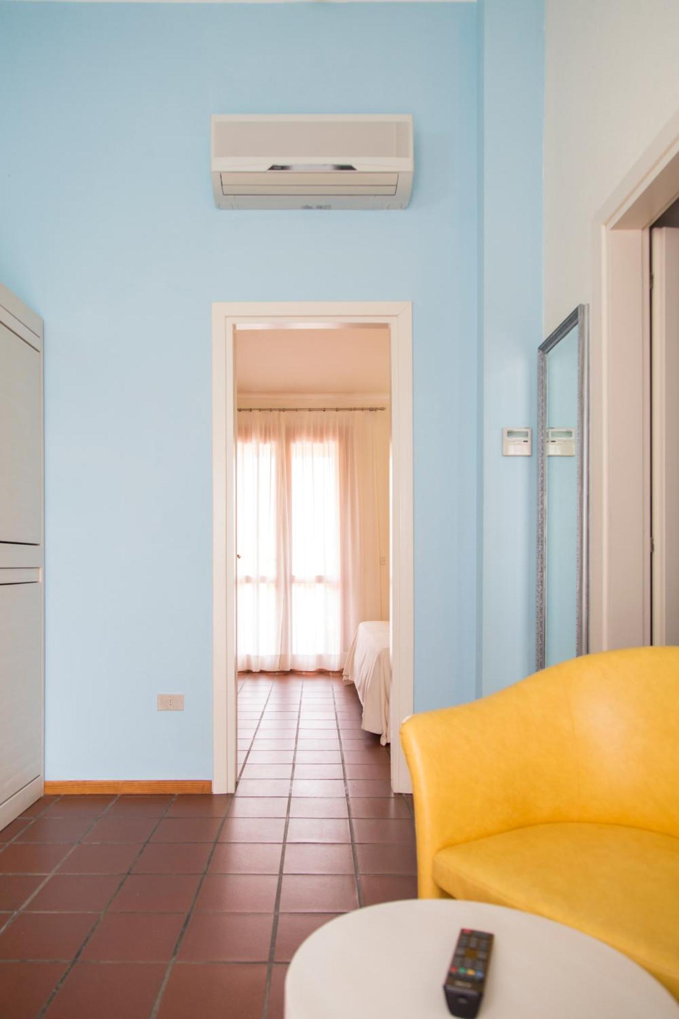 Blu Laconia Village 4*