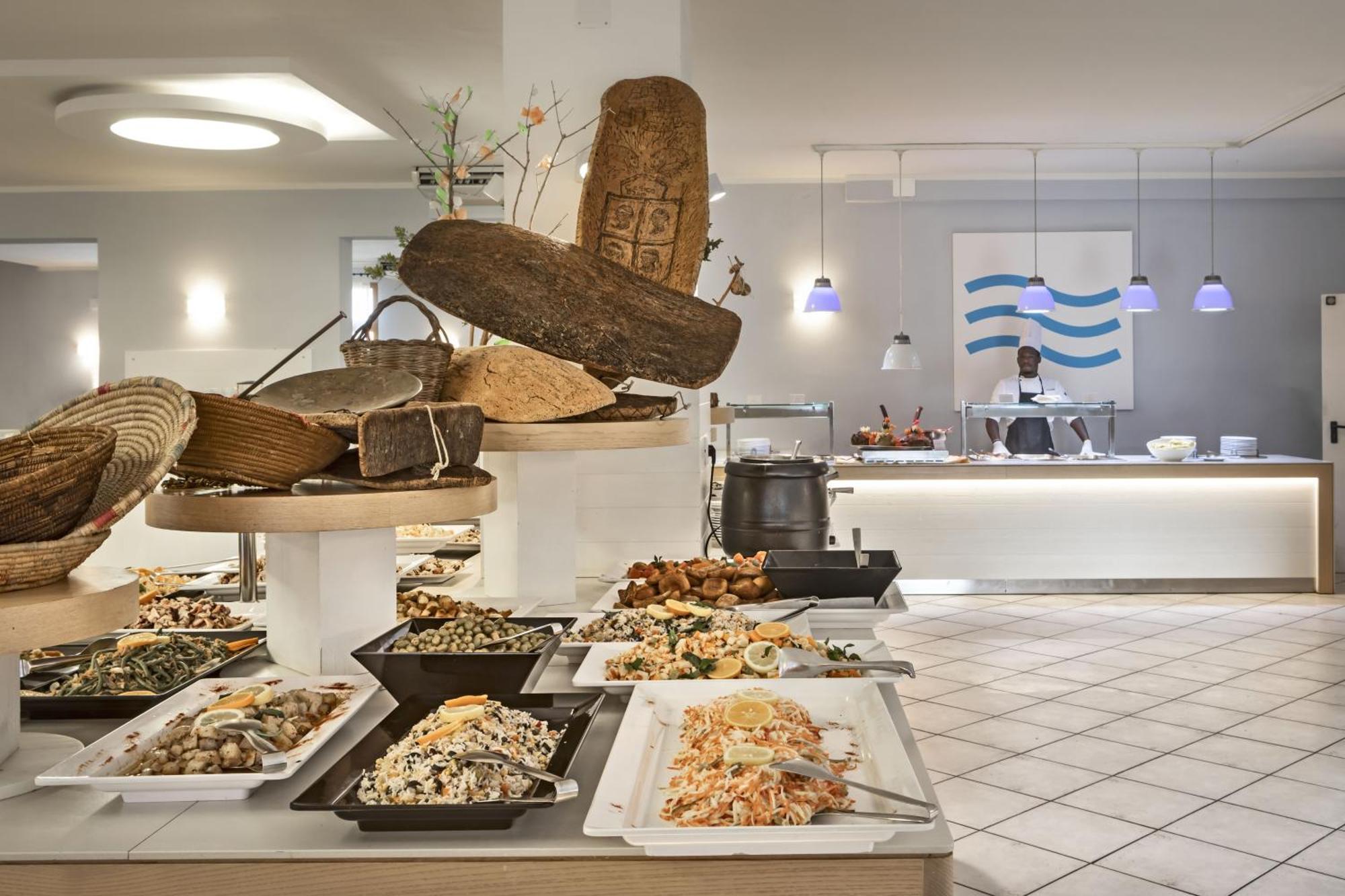 Hotel Blu Laconia Village 4*