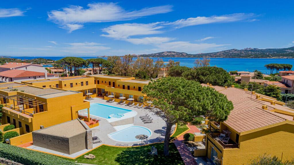 Blu Laconia Village 4*